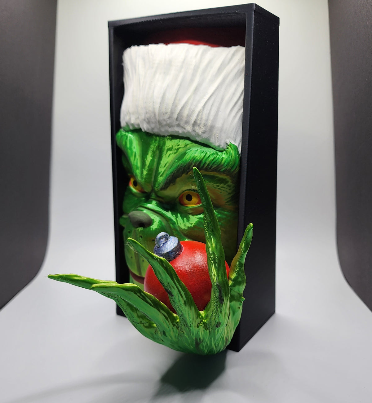 The Grinch Book Nook
