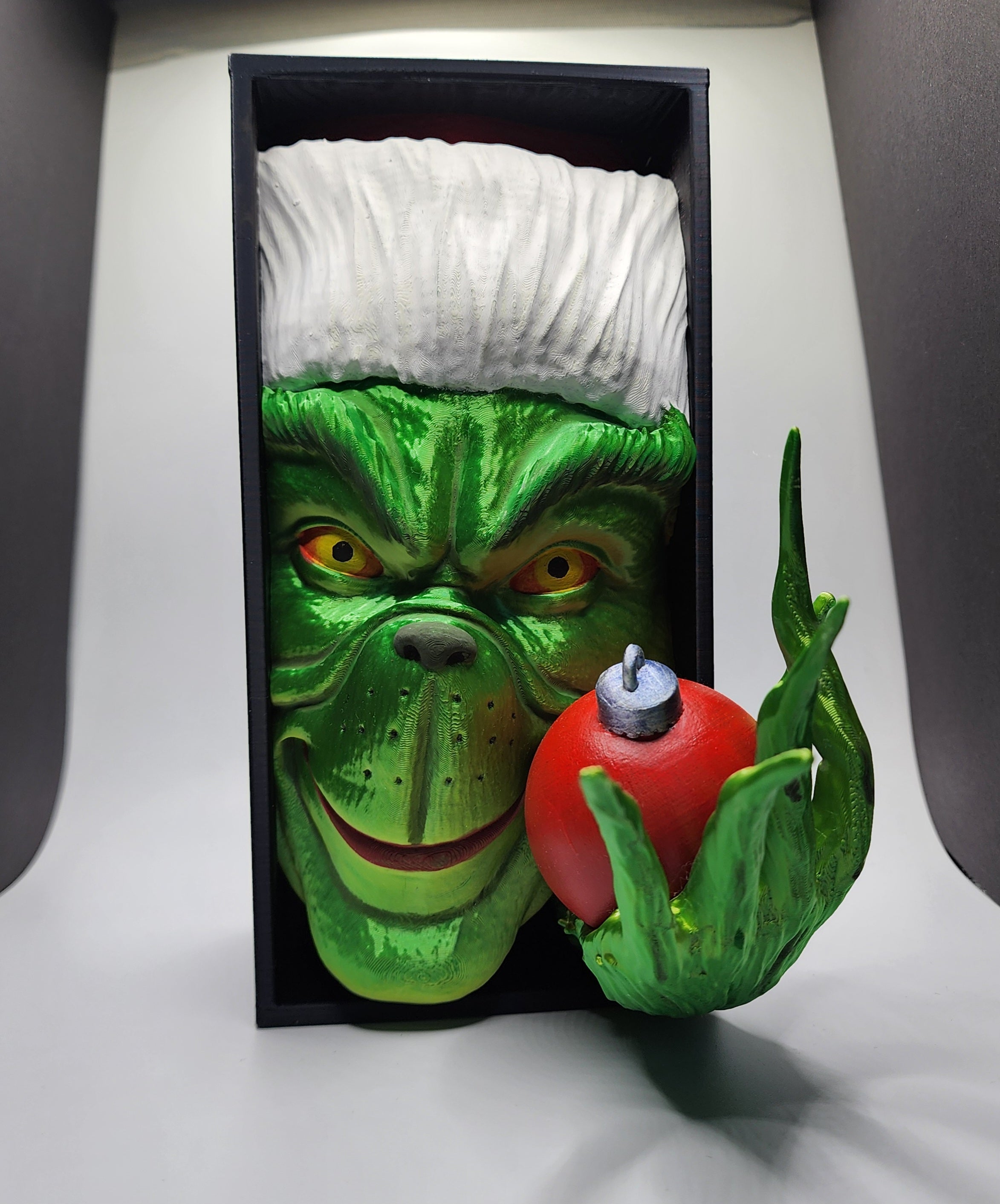 The Grinch Book Nook