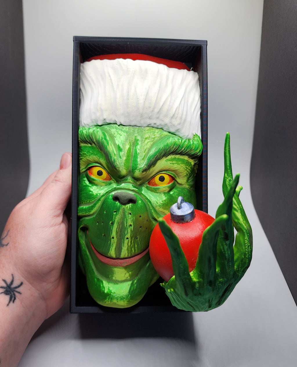 The Grinch Book Nook