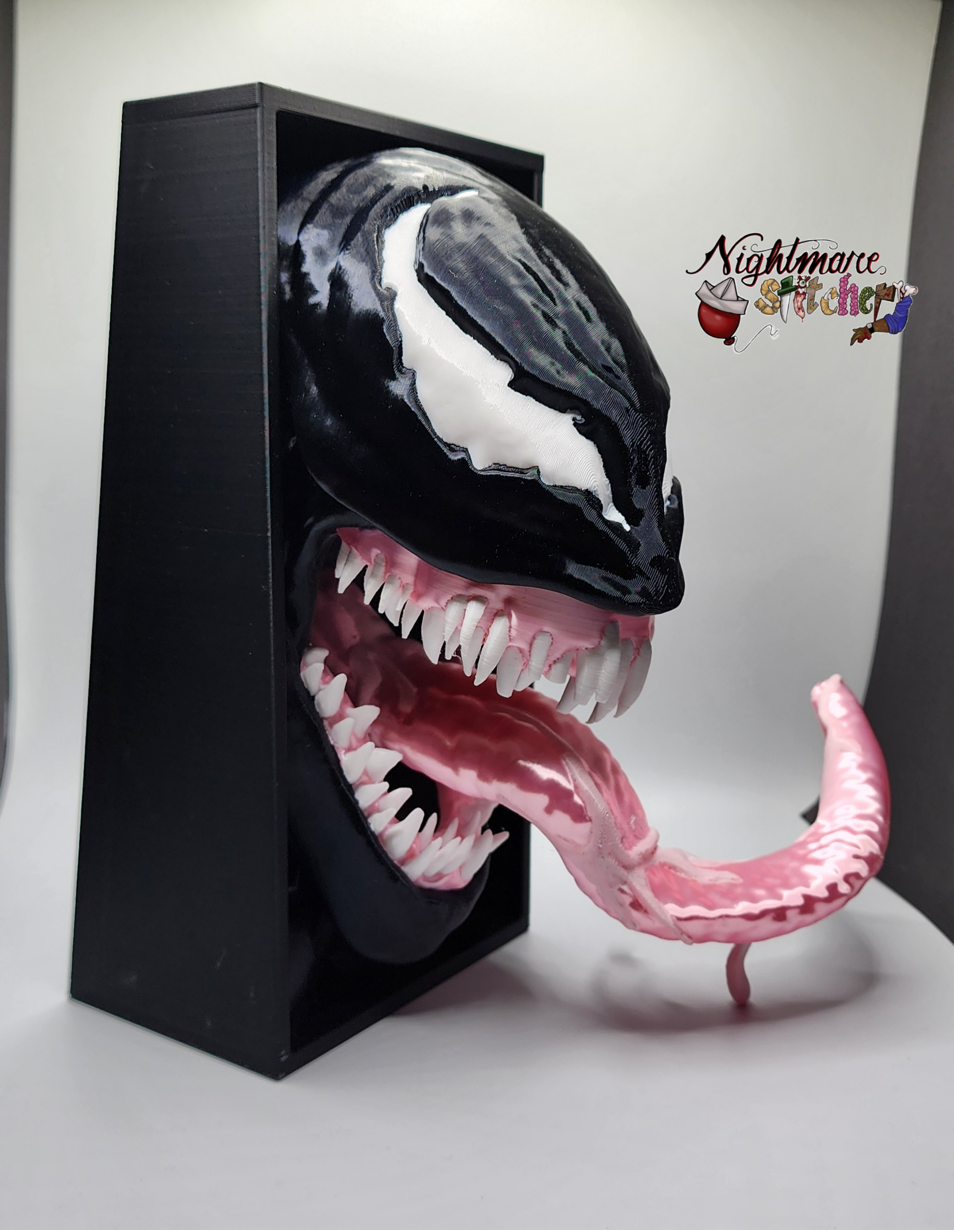 Venom Book Nook